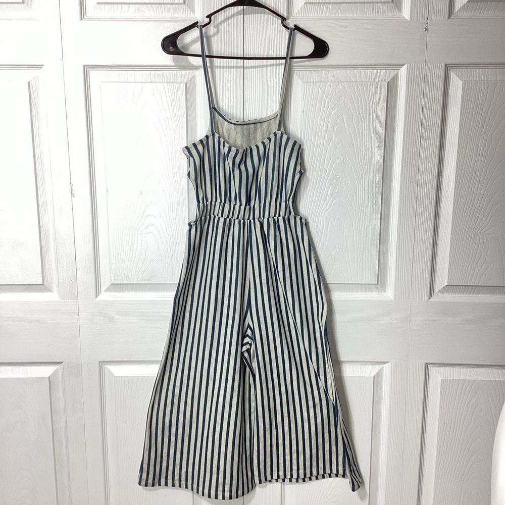 Pull & Bear Wide Leg Cropped Jumpsuit Size L Blue Gray Stripe Side Cutout Casual - Picture 2 of 14